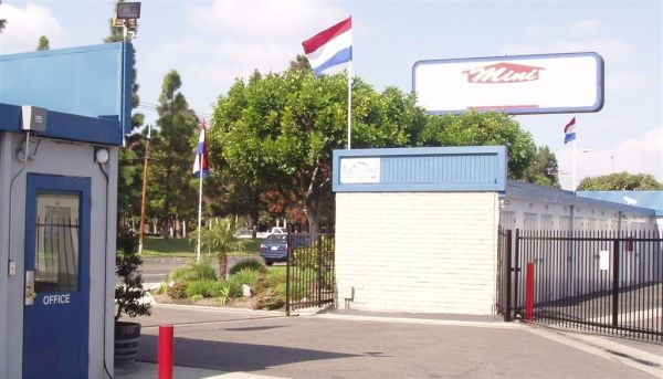 Mini Local Storage - Stanton Self Storage - 11342 Western Ave