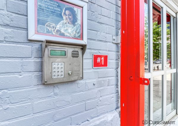 CubeSmart Self Storage - Brooklyn - 945 Atlantic Ave - 945 Atlantic Ave