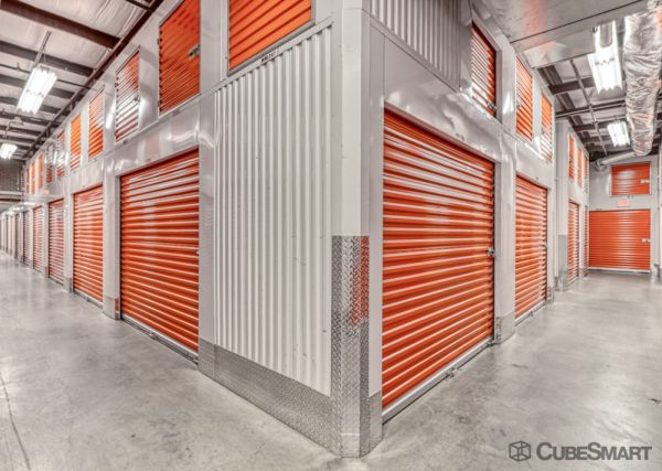 CubeSmart Self Storage - Shelton - 829 Bridgeport Ave