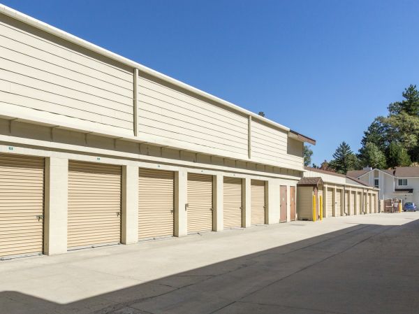 Arrowhead Self Storage - Rimforest - 26677 State Hwy 18 - 26677 State Hwy 18