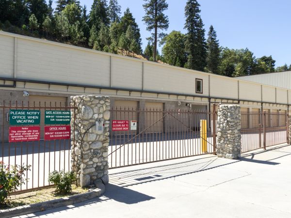 Arrowhead Self Storage - Rimforest - 26677 State Hwy 18 - 26677 State Hwy 18