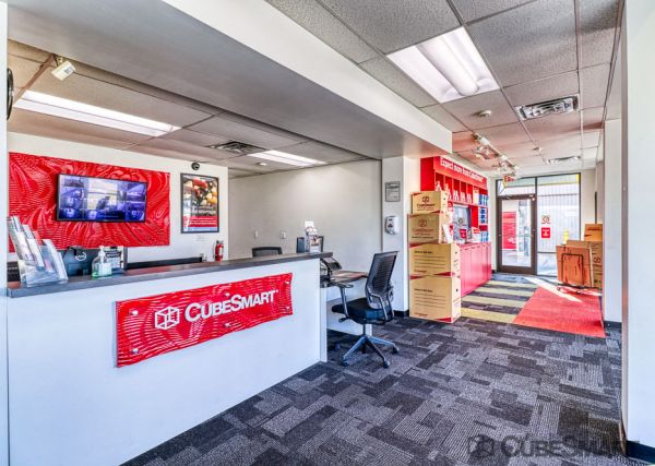 CubeSmart Self Storage - Houston - 7825 Katy Fwy - 7825 Katy Fwy