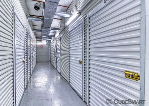 CubeSmart Self Storage - Houston - 7825 Katy Fwy - 7825 Katy Fwy