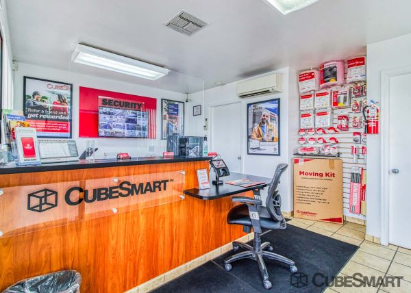 CubeSmart Self Storage - Denver - 1733 S Wadsworth Blvd - 1733 S Wadsworth Blvd