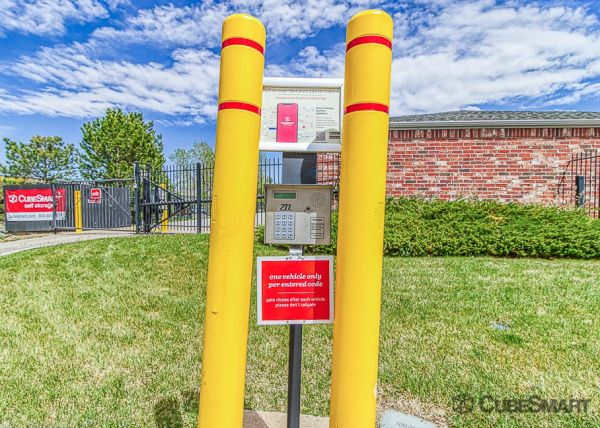 CubeSmart Self Storage - Denver - 1390 S Valentia St - 1390 S Valentia St