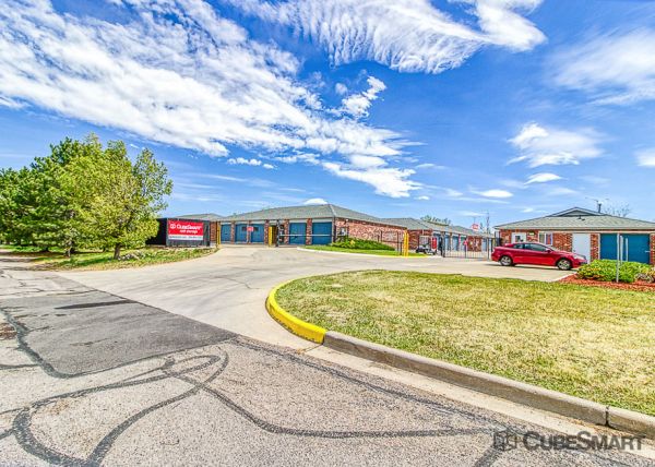 CubeSmart Self Storage - Denver - 1390 S Valentia St - 1390 S Valentia St