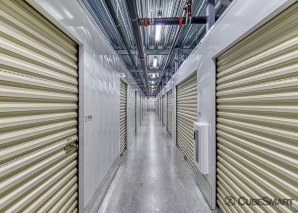 CubeSmart Self Storage - Orlando - 10425 S John Young Pkwy - 10425 S John Young Pkwy