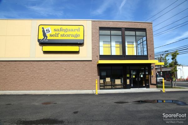 Safeguard Self Storage - Hewlett - 1176 Broadway