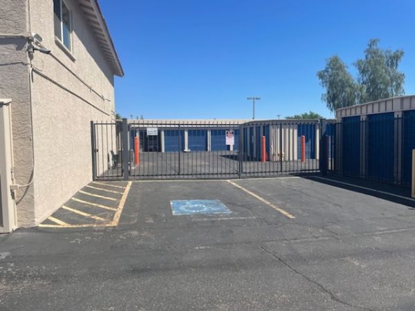 Gilbert Road Self Storage - 405 N Gilbert Rd