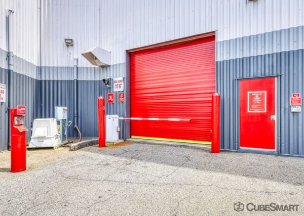 CubeSmart Self Storage - Staten Island - 3131 Richmond Terrace
