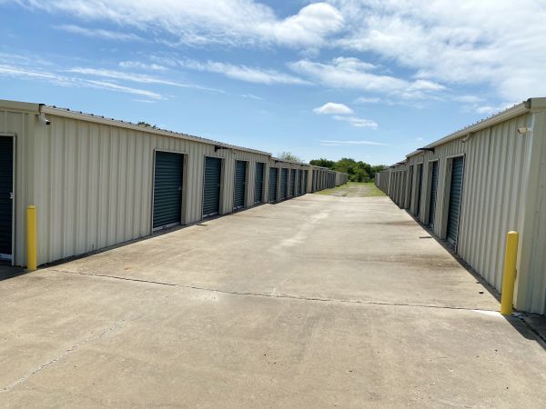 Lion's Den Self Storage, LLC / FM 2727 - 1380 Fm 2727