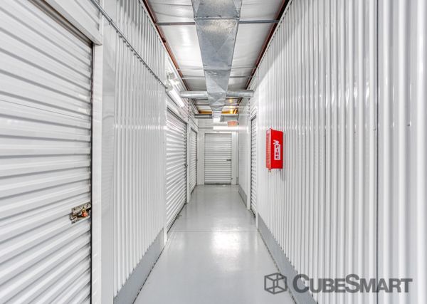 CubeSmart Self Storage - Pearland - 8206 Broadway Street - 8206 Broadway St