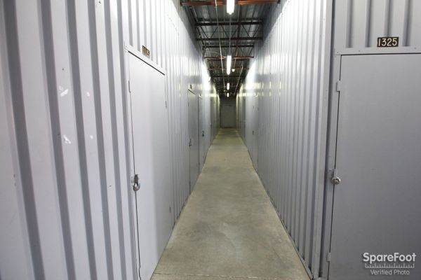 Mini U Storage - AAA County Line - 1400 E County Line Rd