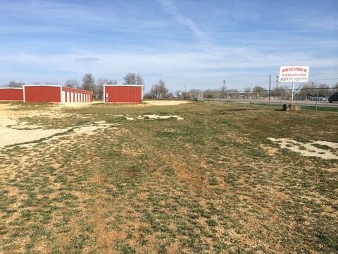Luling Self Storage - 1405 North Magnolia Avenue