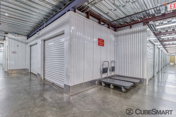CubeSmart Self Storage - Phoenix - 2680 E Mohawk Ln - 2680 E Mohawk Ln