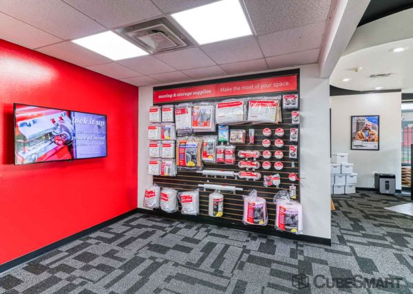 CubeSmart Self Storage - Austin - 2220 E Riverside Dr - 2220 E Riverside Dr