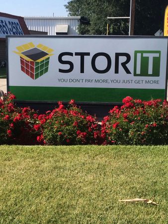 Stor It Plaza - 725 North Plaza Drive