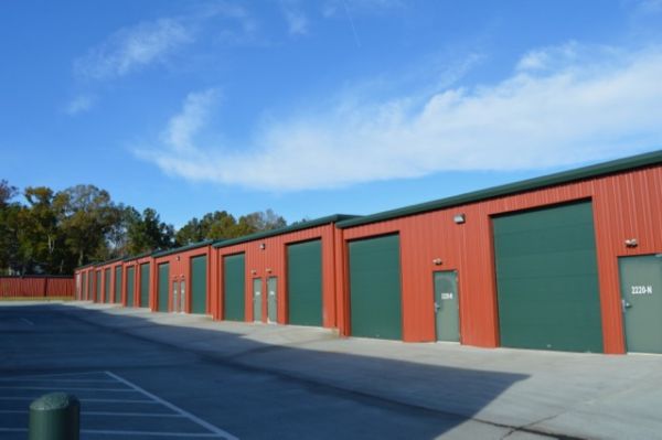 Ample Storage - East Club Blvd - 2240 Dominion Street