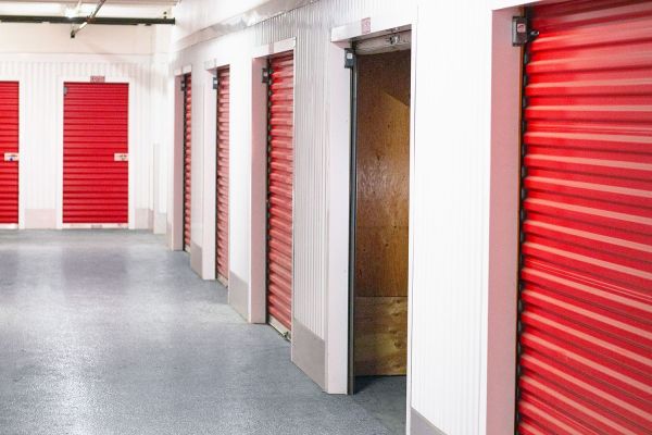 Security Public Storage - 2690 N Main St