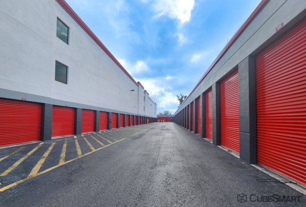 CubeSmart Self Storage - Royal Palm Beach - 8970 Belvedere Rd - 8970 Belvedere Rd