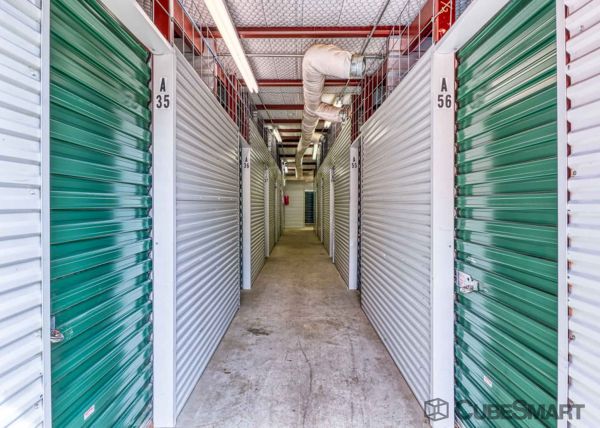 CubeSmart Self Storage - Tyler - 3016 W Gentry Pkwy - 3016 W Gentry Pkwy