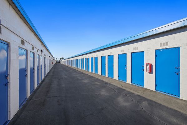US Storage Centers - Glendale - 5801 West San Miguel Avenue - 5801 West San Miguel Avenue