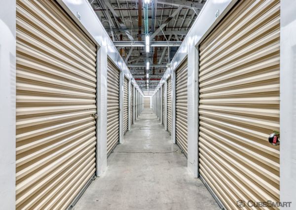 CubeSmart Self Storage - Chicago - 6201 Harlem Avenue - 6201 S Harlem Ave