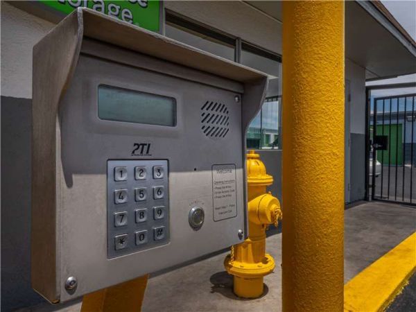 Extra Space Storage - 8005 - N Las Vegas - E Evans Av - 2824 East Evans Avenue