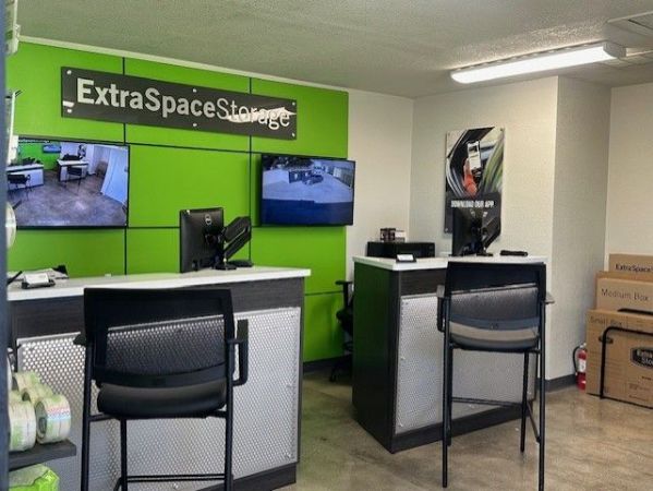 Extra Space Storage - 8061 - San Bernardino - W Highland Ave - 2180 West Highland Avenue