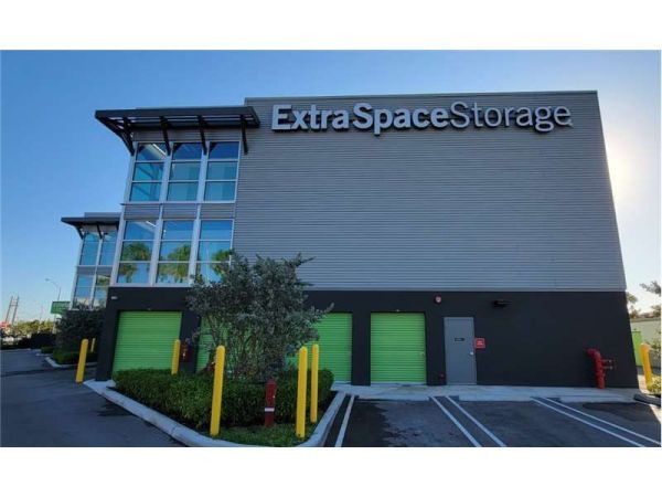 Extra Space Storage - 1067 - Miami - SW 72nd Street - 8890 Southwest 72nd Street