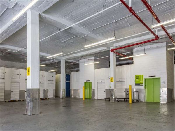 Extra Space Storage - 1213 - Bronx - Fordham Rd - 245 West Fordham Road