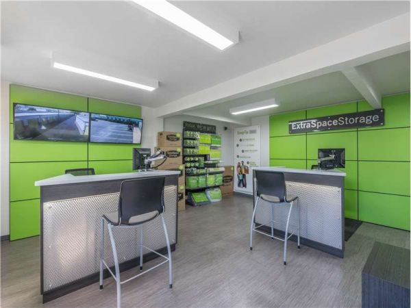 Extra Space Storage - 0163 - Albuquerque - Eubank SE - 201 Eubank