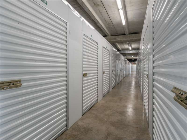 Extra Space Storage - 0321 - Nashville - Annex Ave - 3744 Annex Avenue