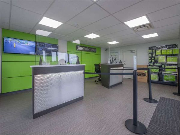 Extra Space Storage - 0719 - Joliet - Mall Loop Dr - 3481 Mall Loop Drive