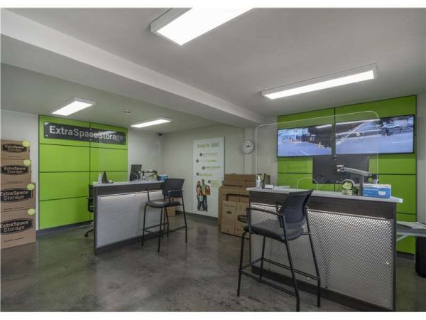 Extra Space Storage - 0794 - San Jose - Thornton Way - 895 Thornton Way