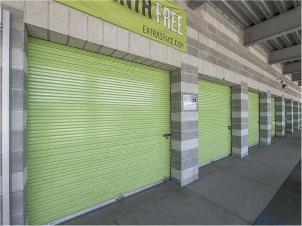 Extra Space Storage - 1267 - Emeryville - Hollis St - 3406 Hollis Street