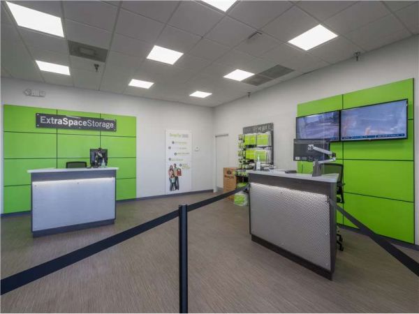 Extra Space Storage - 8185 - St Petersburg - Pasadena Avenue S - 950 Pasadena Avenue South