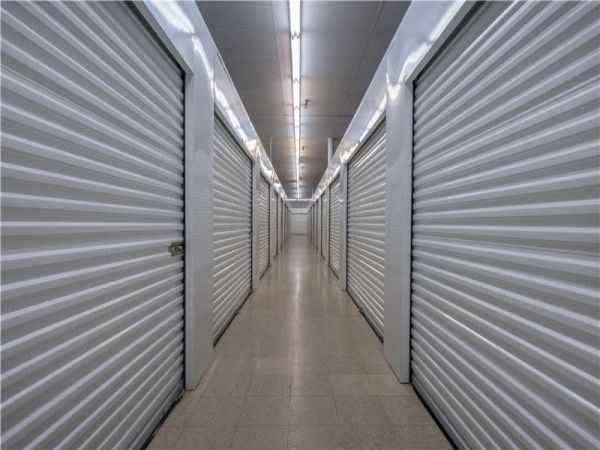 Extra Space Storage - 8185 - St Petersburg - Pasadena Avenue S - 950 Pasadena Avenue South