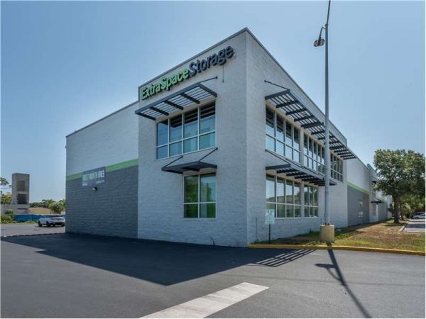 Extra Space Storage - 8185 - St Petersburg - Pasadena Avenue S - 950 Pasadena Avenue South
