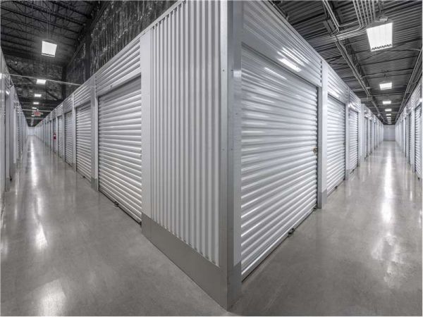 Extra Space Storage - 8271 - Greensboro - W Market St - 3939 West Market Street