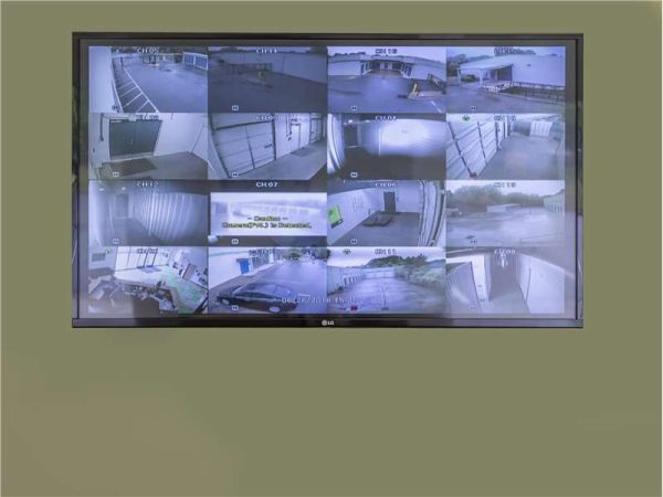 Extra Space Storage - 8271 - Greensboro - W Market St - 3939 West Market Street