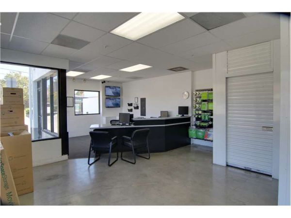 Extra Space Storage - 8374 - San Bernardino - E Highland Avenue - 1755 East Highland Avenue