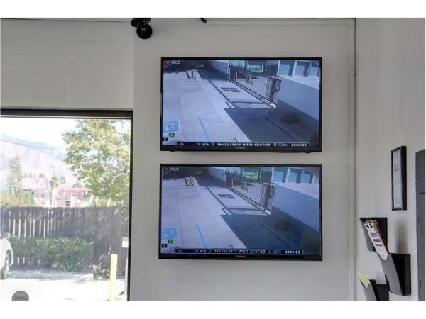 Extra Space Storage - 8374 - San Bernardino - E Highland Avenue - 1755 East Highland Avenue