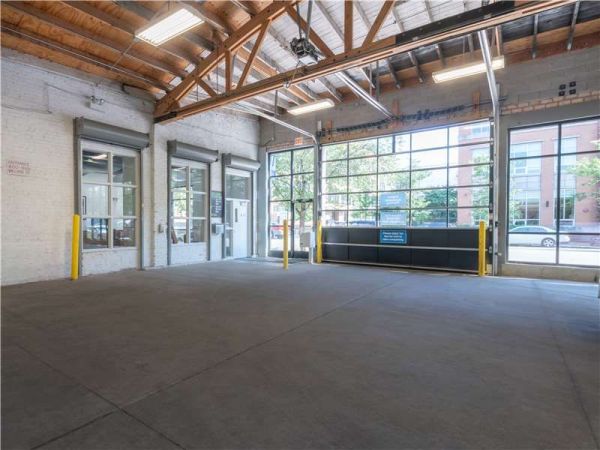 Extra Space Storage - 8433 - Chicago - 1242 W Washington - 1242 West Washington Boulevard