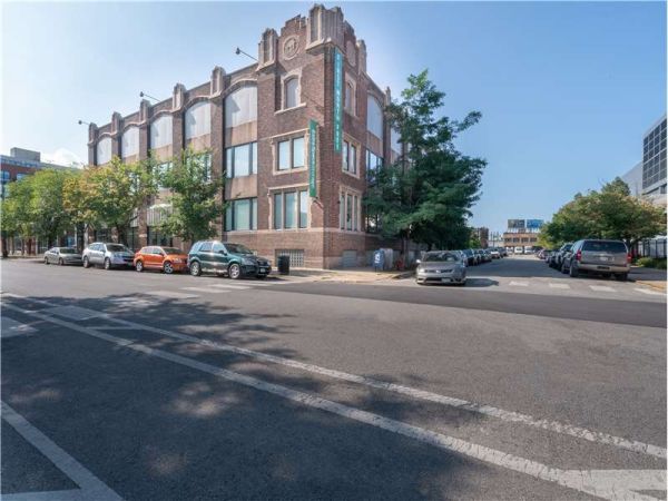 Extra Space Storage - 8433 - Chicago - 1242 W Washington - 1242 West Washington Boulevard