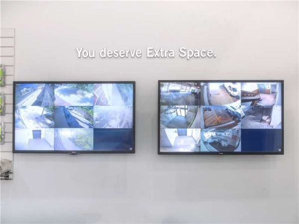 Extra Space Storage - 8433 - Chicago - 1242 W Washington - 1242 West Washington Boulevard