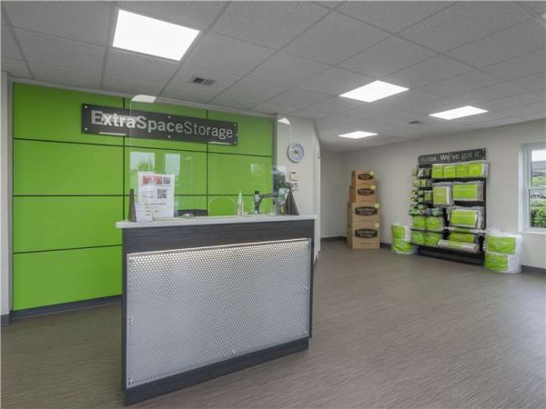 Extra Space Storage - 1582 - Virginia Beach - Village Dr - 621 Village Drive