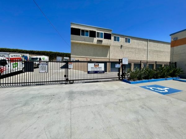 Best Self Storage - 5900 Esperanza Avenue