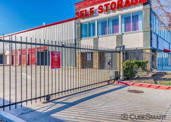 CubeSmart Self Storage - Fort Worth - 7201 North Fwy - 7201 North Fwy