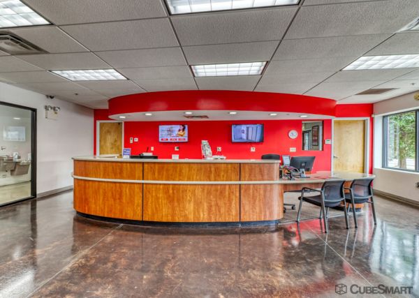 CubeSmart Self Storage - Chicago - 3402 N Kedzie Ave - 3402 N Kedzie Ave